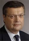 Kostyantyn Gryshchenko : Les ponts symbolisent le changement pour les Ukrainiens